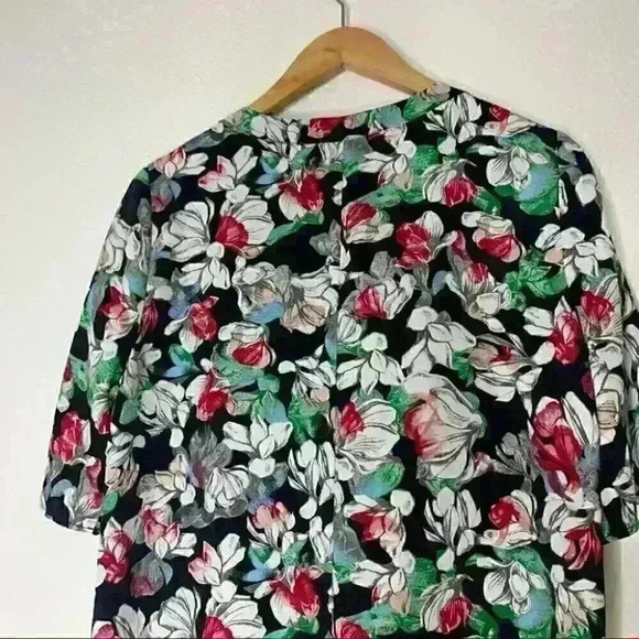 BCBGMAXAZRIA  black and Floral-Print Shift Dress small - Picture 6 of 10